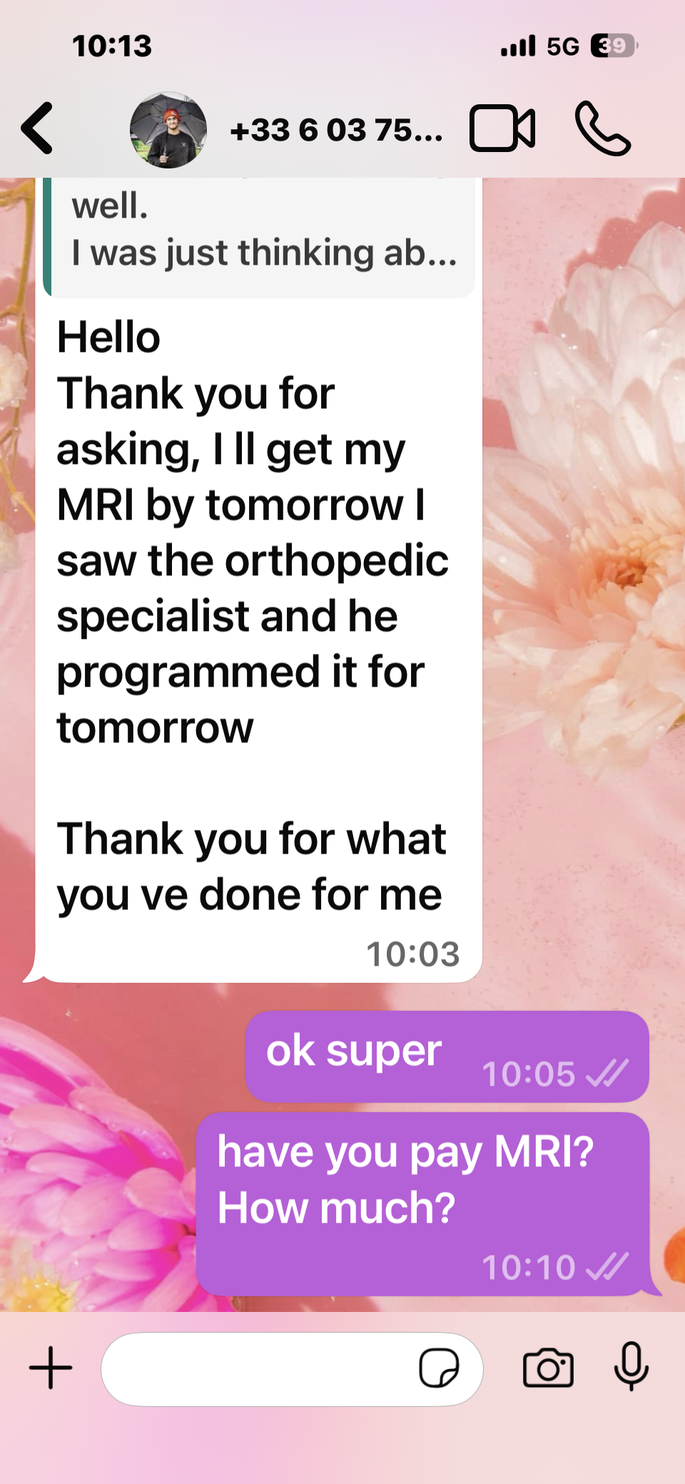 WhatsApp message asking about a shoulder MRI in Shenzhen